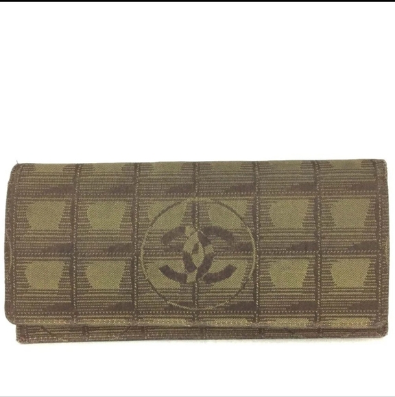 Chanel Travel Line Khaki Dark Green Nylon Long Snap Wallet (VERY GOOD)✨️💚✨️ - Picture 1 of 7